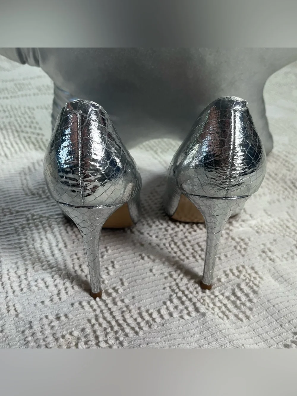 Steve Madden Metallic Silver Pointed Toe Stiletto Pumps - Picture 5 of 6